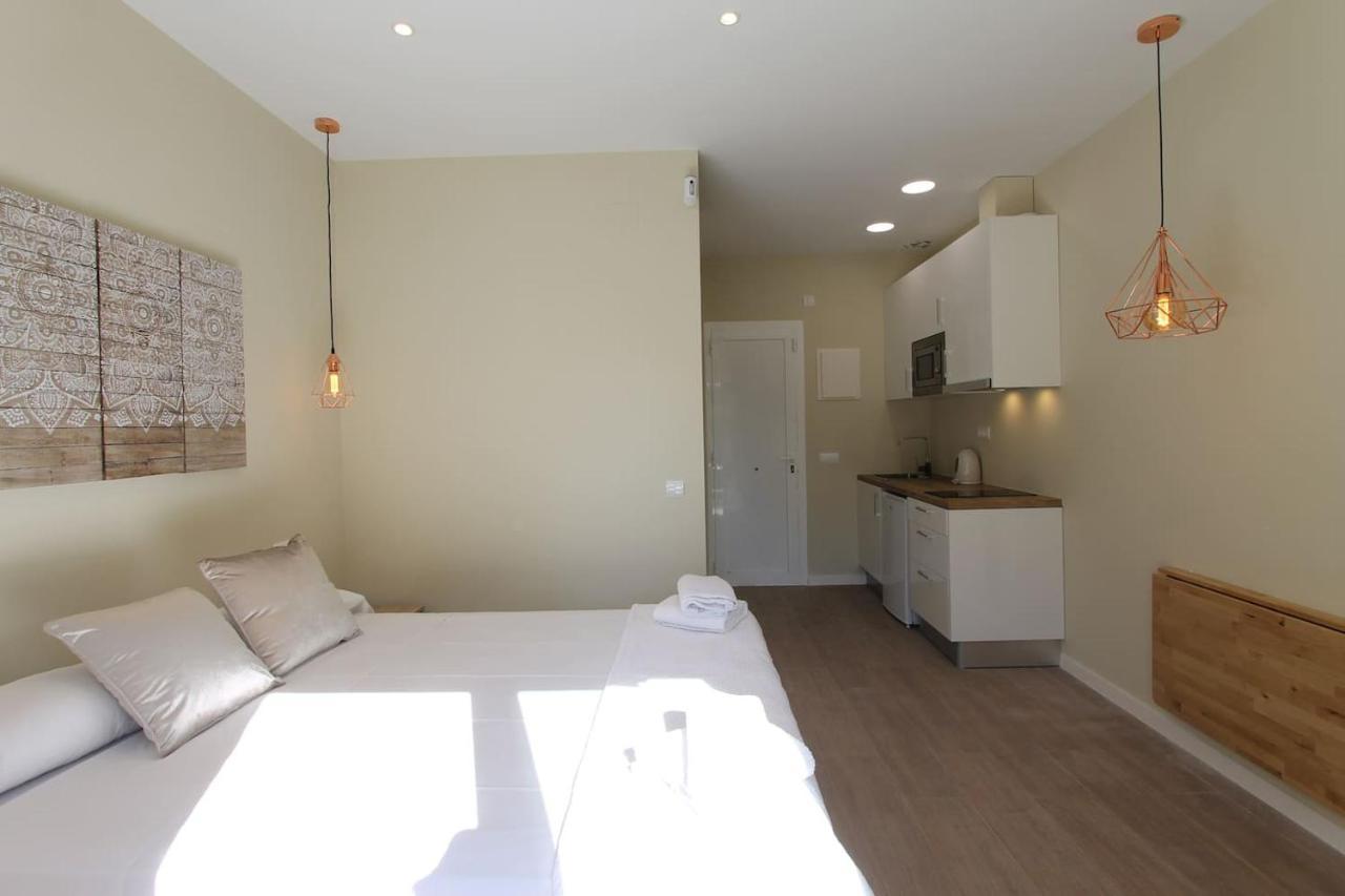 Petit Bijou - Beach Apartment III Кастельдафелс Екстер'єр фото